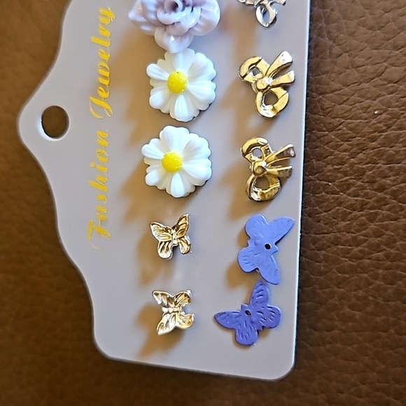 VTG Coquette Butterfly Flowers Bows Post Stud Earrings - Picture 2 of 3